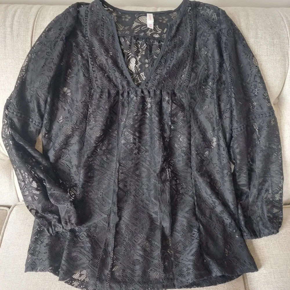 Lace Tunic - Picture 1 of 7